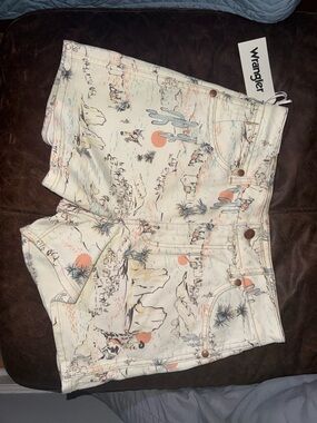 Wrangler Cream Desert Print Denim Shorts